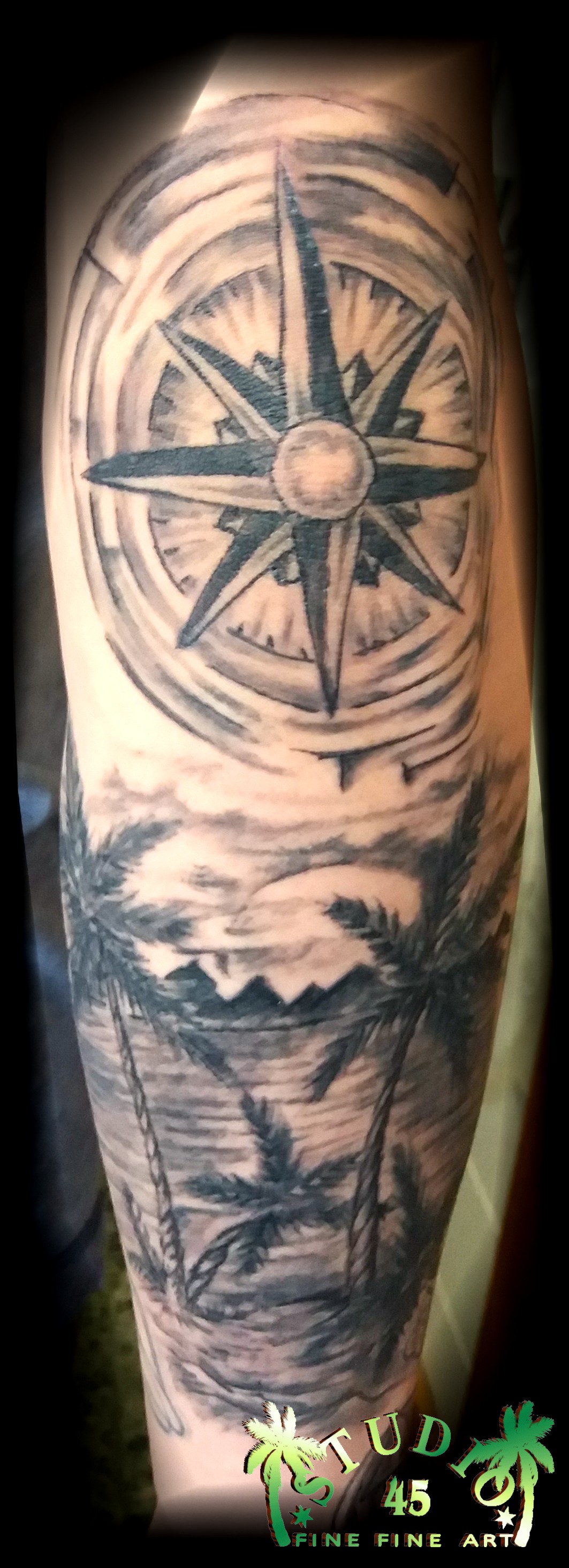 Sonnenuntergang Karibik Palmen Kompass Unterarm Tattoo Recklinghausen STUDIO 45